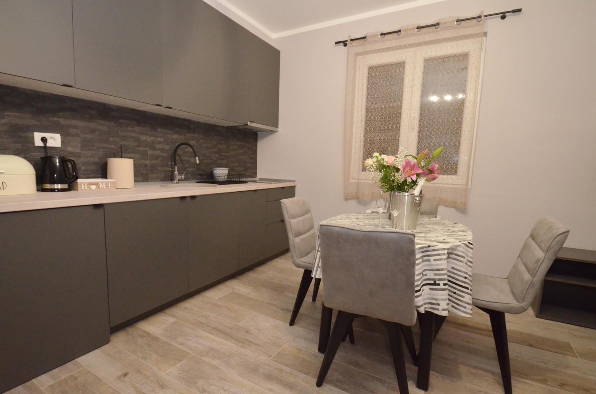 Apartments Orizzonte With Beautiful View Of The Bay Kotor Zewnętrze zdjęcie
