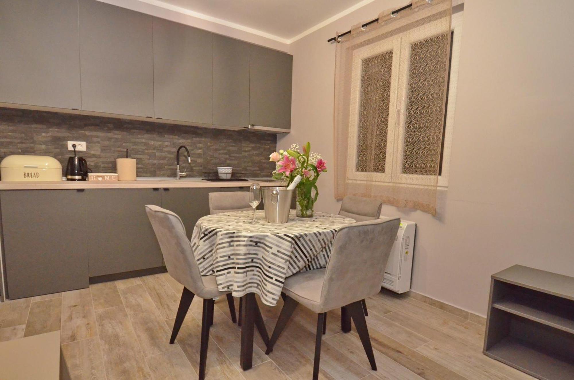 Apartments Orizzonte With Beautiful View Of The Bay Kotor Zewnętrze zdjęcie