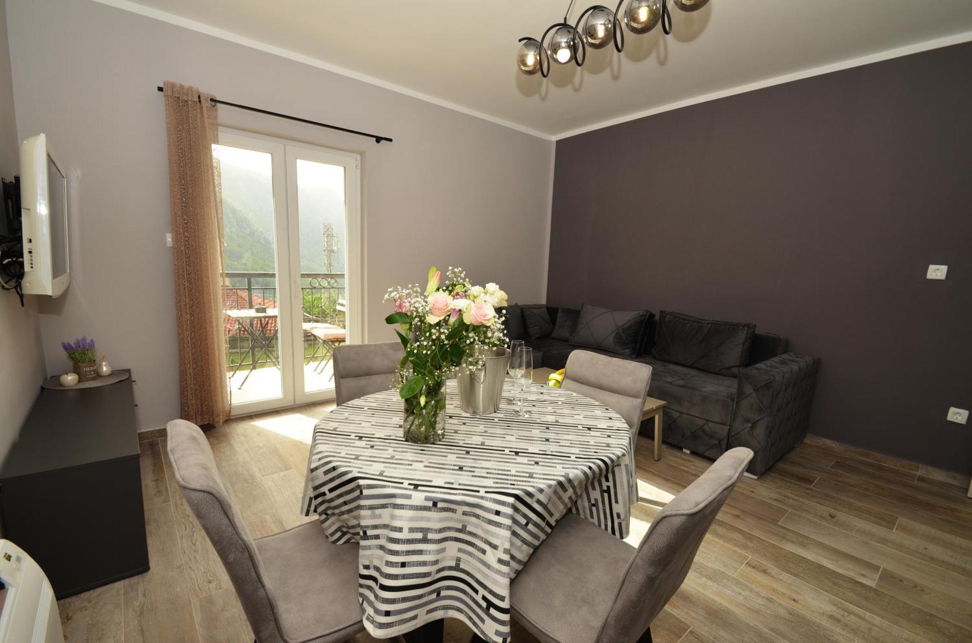 Apartments Orizzonte With Beautiful View Of The Bay Kotor Zewnętrze zdjęcie