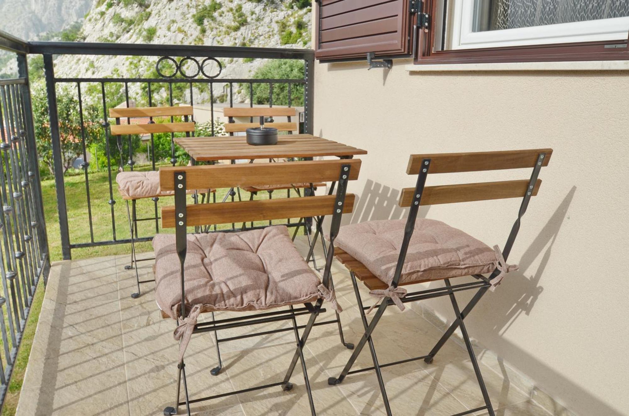 Apartments Orizzonte With Beautiful View Of The Bay Kotor Zewnętrze zdjęcie