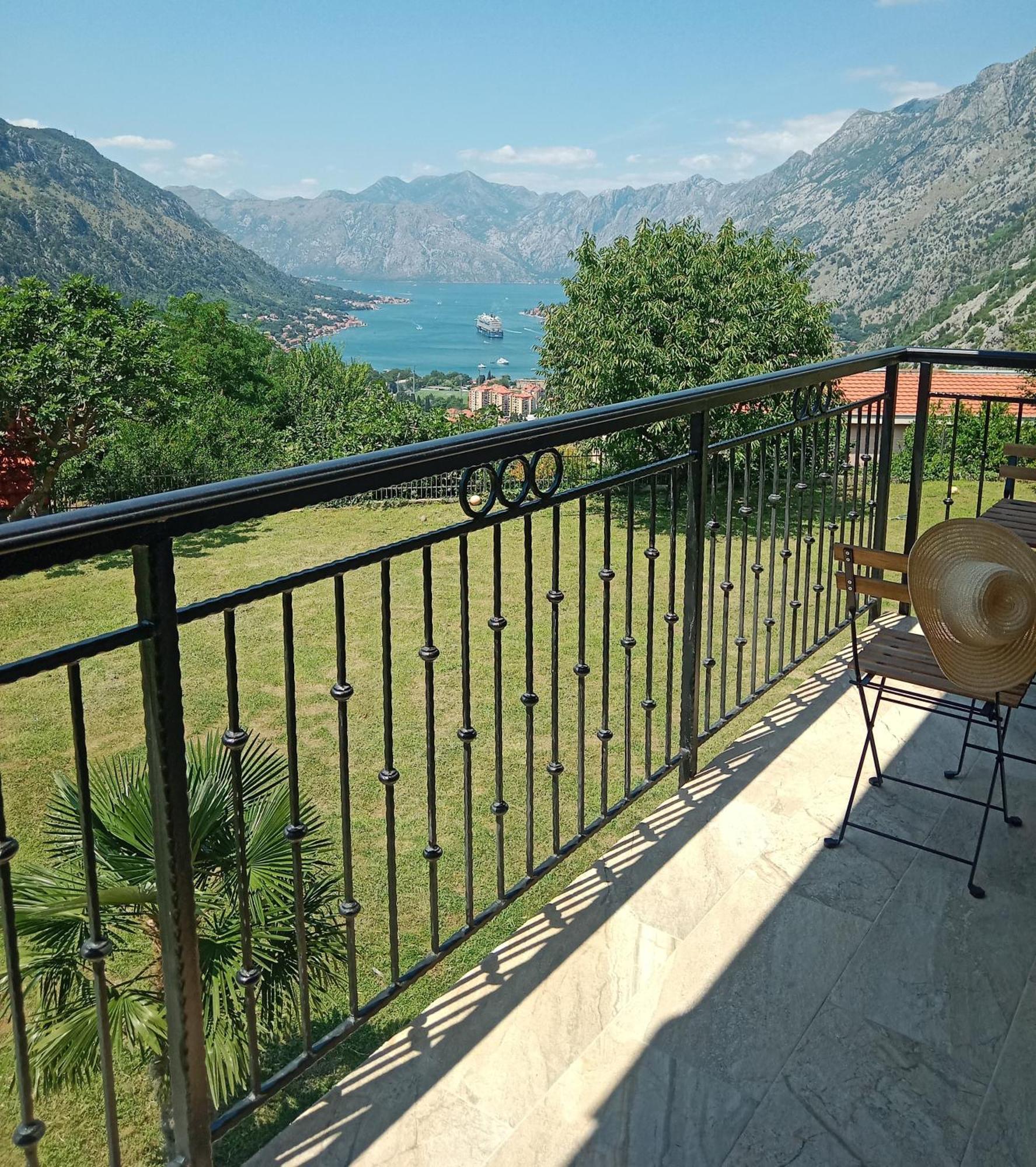 Apartments Orizzonte With Beautiful View Of The Bay Kotor Zewnętrze zdjęcie
